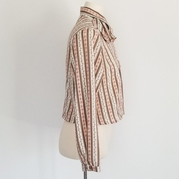 Refashioned Ruffled Collar Cropped Blouse (S/M) - Picture 4 of 9